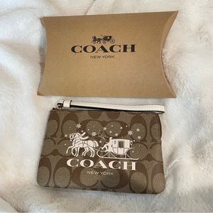 NEW Coach Brown and White Wristlet‎ Classic Logo